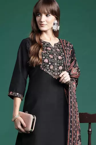 Floral Yoke Design Thread Work Kurta With Trousers & Dupatta