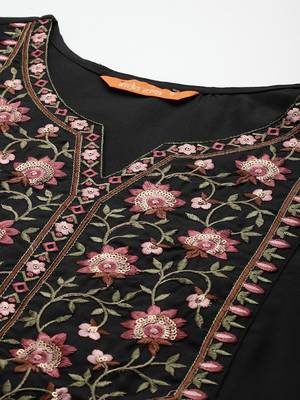 Floral Yoke Design Thread Work Kurta With Trousers & Dupatta 3