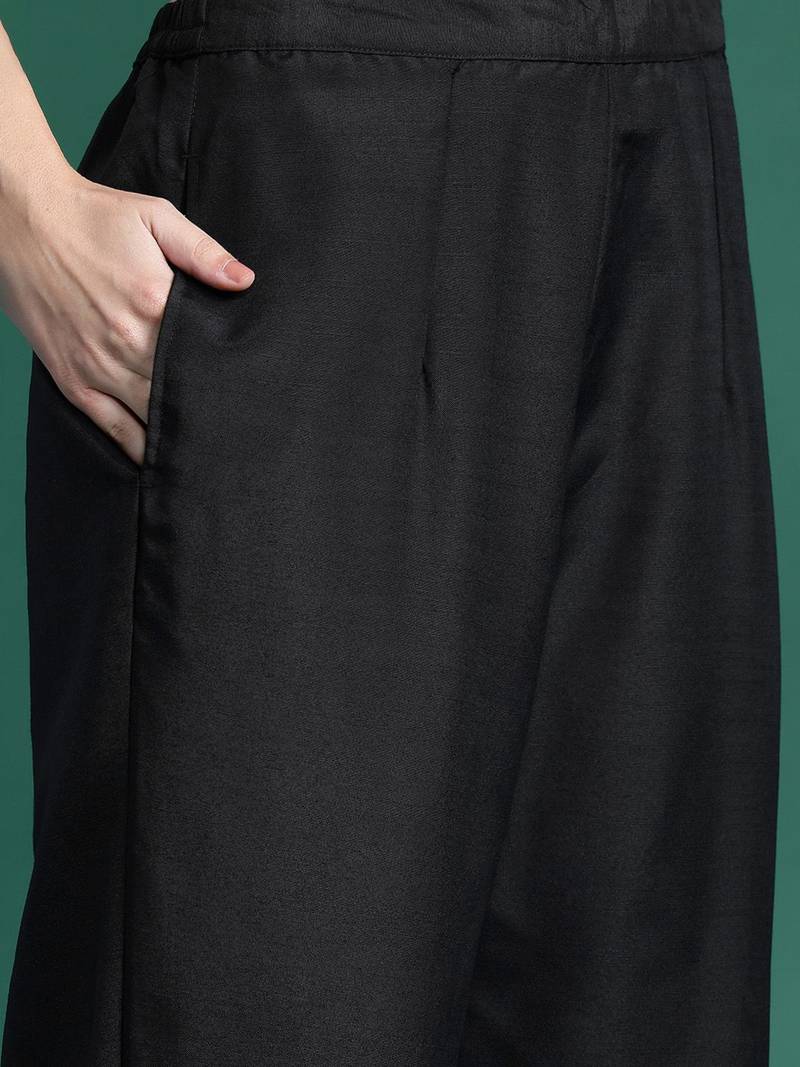 Floral Yoke Design Thread Work Kurta With Trousers & Dupatta
