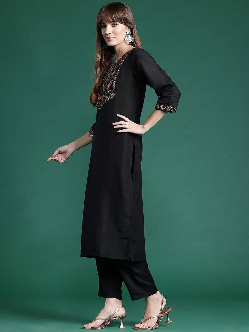 Floral Yoke Design Thread Work Kurta With Trousers & Dupatta