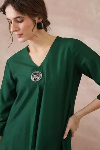 Women Regular Liva Kurta with Trousers