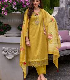 Women Floral Embroidered Thread Work Kurta with Trousers & With Dupatta