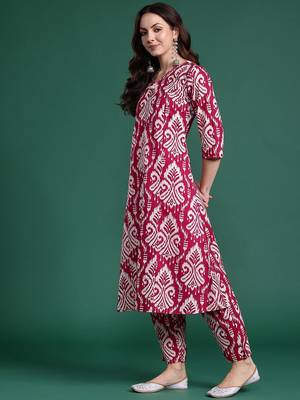 Women Ethnic Motifs Printed Pure Cotton Kurta with Trousers 4