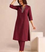 Women Regular Thread Work Kurta with Trousers
