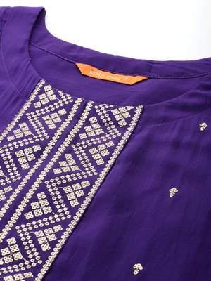 Ethnic Motifs Embroidered Sequinned Kurta with Trousers & Dupatta 3