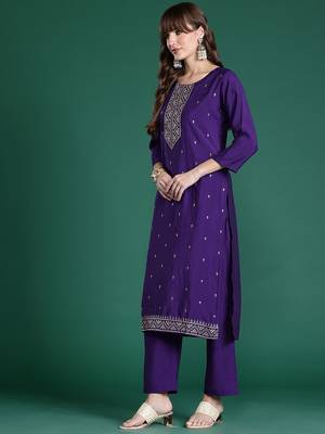 Ethnic Motifs Embroidered Sequinned Kurta with Trousers & Dupatta 6