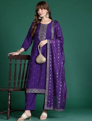 Ethnic Motifs Embroidered Sequinned Kurta with Trousers & Dupatta 8
