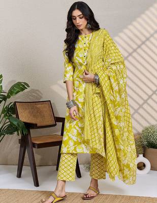 Women Floral Printed Regular Pure Cotton Kurta with Trousers & With Dupatta 1