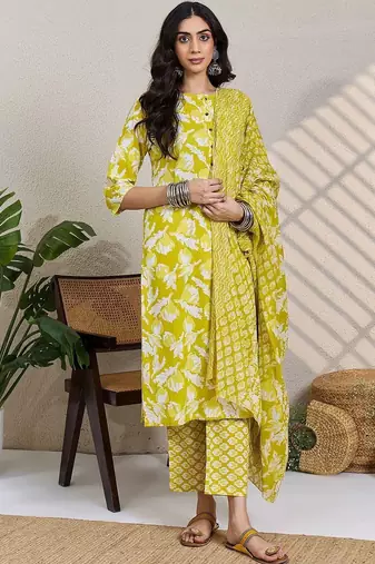 Women Floral Printed Regular Pure Cotton Kurta with Trousers & With Dupatta