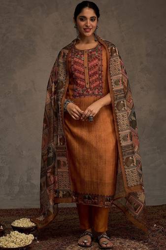 Ethnic Motifs Yoke Design Sequinned Chanderi Cotton Kurta With Trousers & Dupatta