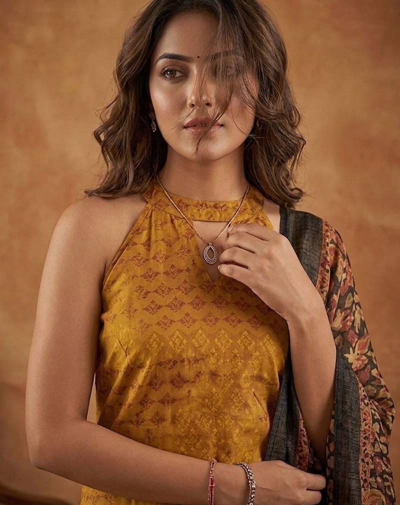 Women Regular Kurta with Trousers & With Dupatta
