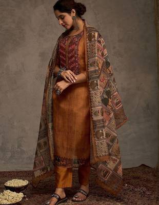 Ethnic Motifs Yoke Design Sequinned Chanderi Cotton Kurta With Trousers & Dupatta 4