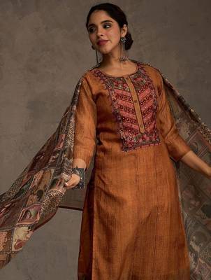 Ethnic Motifs Yoke Design Sequinned Chanderi Cotton Kurta With Trousers & Dupatta 6