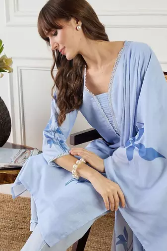 Women Floral Printed Regular Linen Kurta with Trousers & With Dupatta