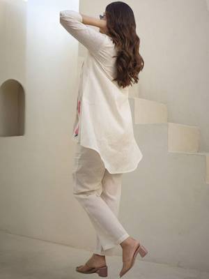 Floral Embroidered Thread Work Pure Cotton A-Line Kurta With Trousers 5