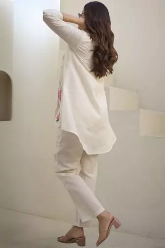 Floral Embroidered Thread Work Pure Cotton A-Line Kurta With Trousers