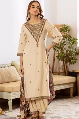 Women Floral Embroidered Regular Thread Work Kurta with Patiala & With Dupatta