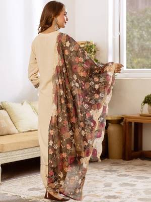 Women Floral Embroidered Regular Thread Work Kurta with Patiala & With Dupatta 7