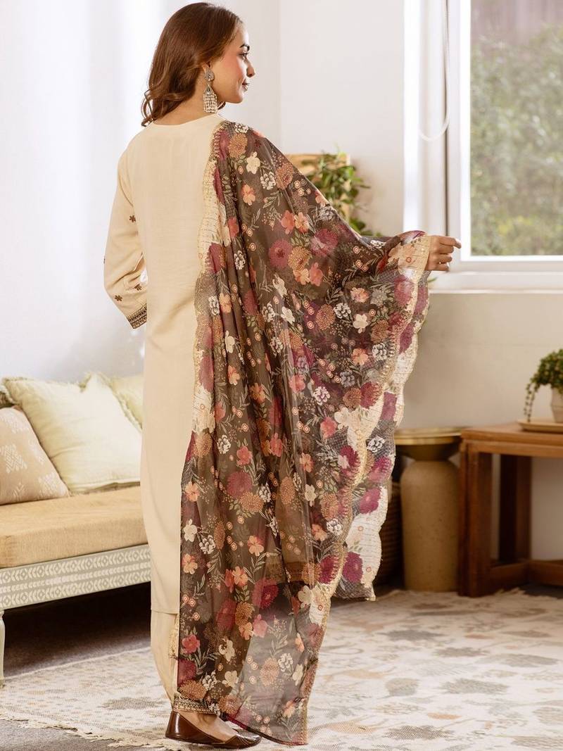 Women Floral Embroidered Regular Thread Work Kurta with Patiala & With Dupatta