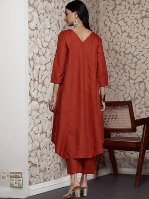 Women Solid Front Pleated A Line Republic Day Kurta Set 5