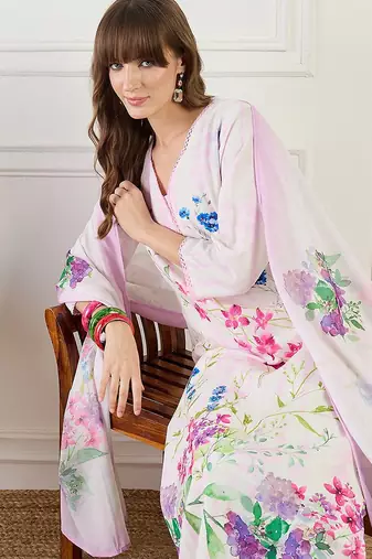 Women Floral Printed Regular Linen Kurta & Trousers With Floral Dupatta