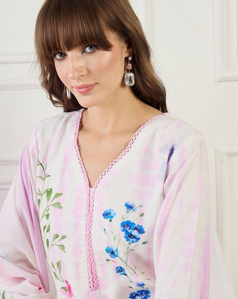 Women Floral Printed Regular Linen Kurta & Trousers With Floral Dupatta