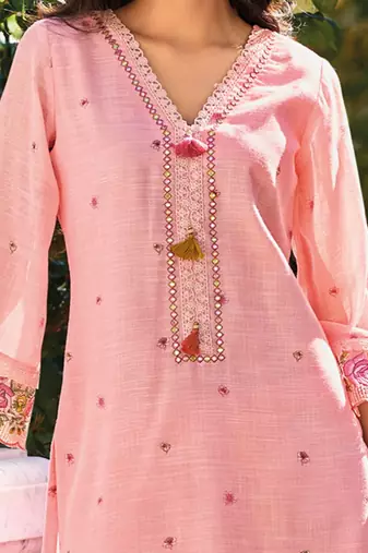 Women Floral Embroidered Thread Work Linen Kurta with Trousers & With Dupatta