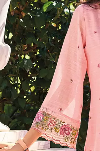 Women Floral Embroidered Thread Work Linen Kurta with Trousers & With Dupatta