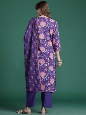 Floral Printed Beads & Stones Pure Cotton Kurta with Trousers & With Dupatta 6