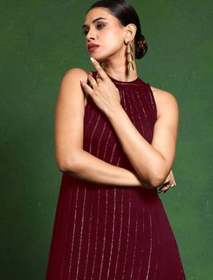 Women Striped Woven Design Kurta with Trousers 2