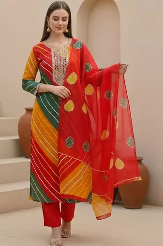 Women Leheriya Dyed Regular Thread Work Kurta with Trousers & With Dupatta