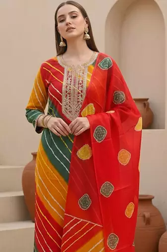 Women Leheriya Dyed Regular Thread Work Kurta with Trousers & With Dupatta