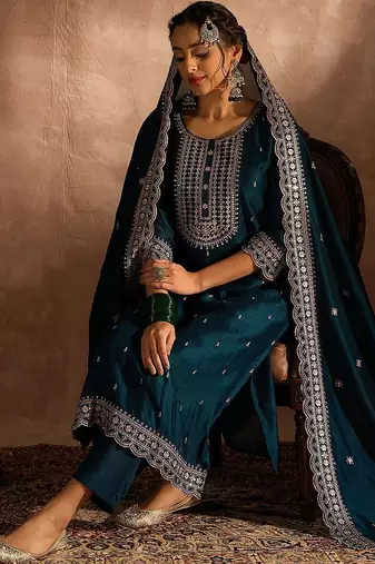 Ethnic Motifs Embroidered Thread Work Straight Kurta with Trouser & Dupatta