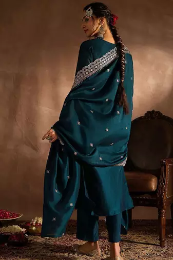 Ethnic Motifs Embroidered Thread Work Straight Kurta with Trouser & Dupatta