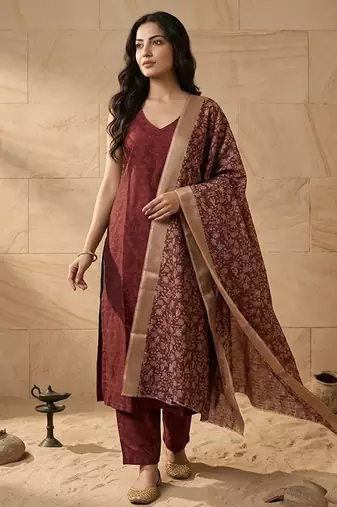 Women Regular Kurta with Trousers & With Dupatta