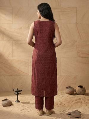 Women Regular Kurta with Trousers & With Dupatta 4