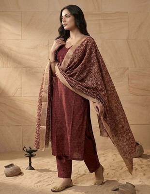 Women Regular Kurta with Trousers & With Dupatta 5