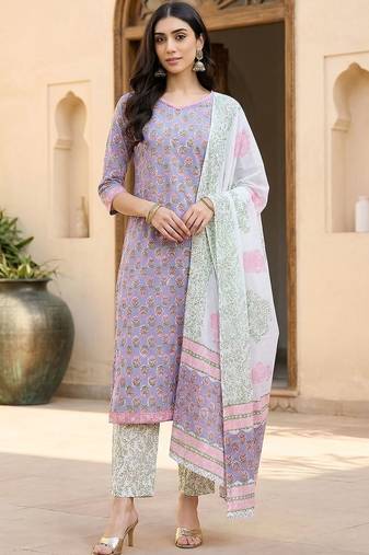 Women Floral Printed Regular Pure Cotton Kurta with Trousers & With Dupatta