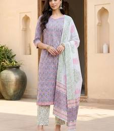 Women Floral Printed Regular Pure Cotton Kurta with Trousers & With Dupatta