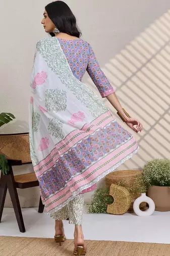 Women Floral Printed Regular Pure Cotton Kurta with Trousers & With Dupatta