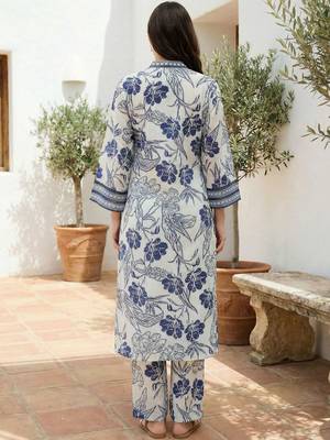 Women Floral Printed Regular Pure Cotton Kurta with Trousers 5