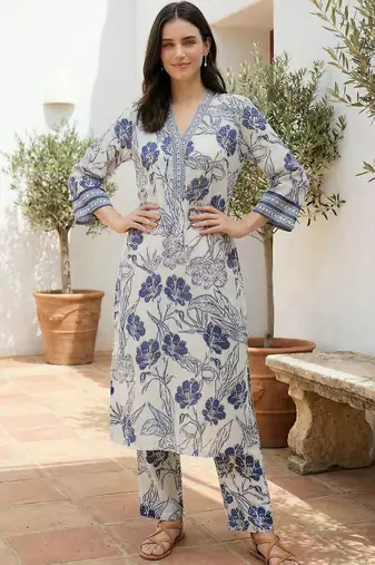 Women Floral Printed Regular Pure Cotton Kurta with Trousers