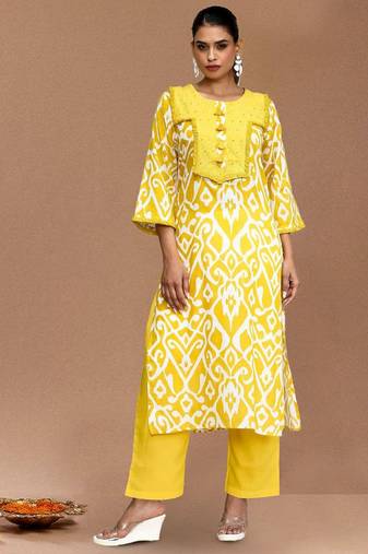 Women Ethnic Motifs Printed Regular Kurta with Trouser