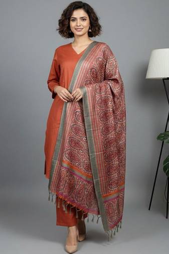 Women Ethnic Motifs Regular Kurta with Trousers & With Dupatta