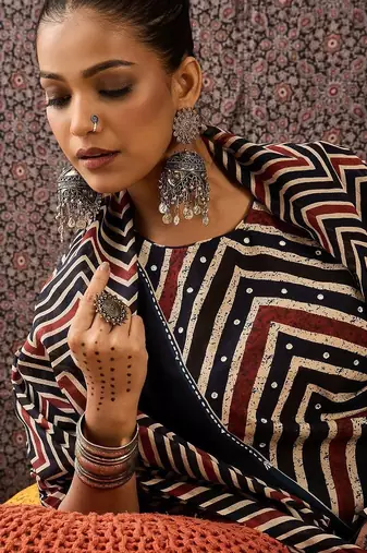 Women Printed Regular Sequinned Pure Cotton Kurta with Trousers & With Dupatta