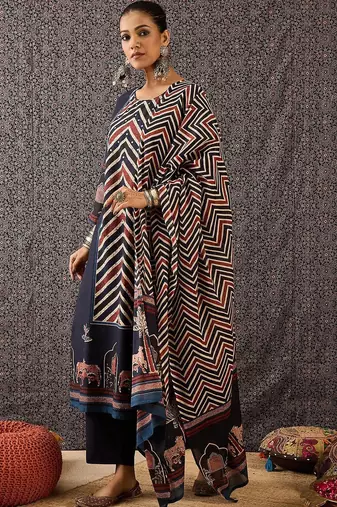 Women Printed Regular Sequinned Pure Cotton Kurta with Trousers & With Dupatta
