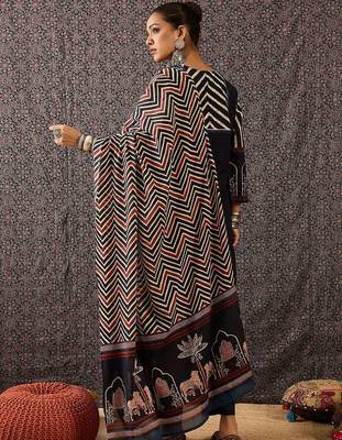 Women Printed Regular Sequinned Pure Cotton Kurta with Trousers & With Dupatta 5