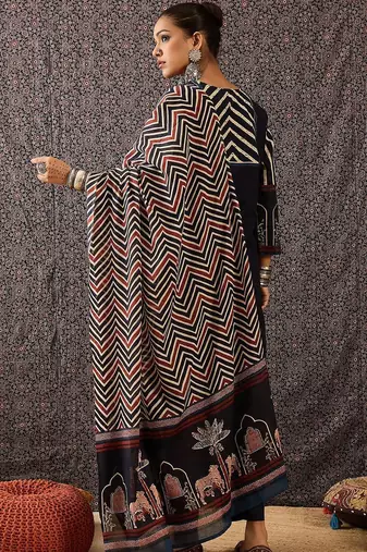 Women Printed Regular Sequinned Pure Cotton Kurta with Trousers & With Dupatta