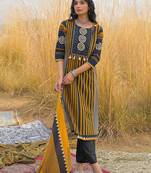 Women Printed Regular Thread Work Pure Cotton Kurta with Trousers & With Dupatta
