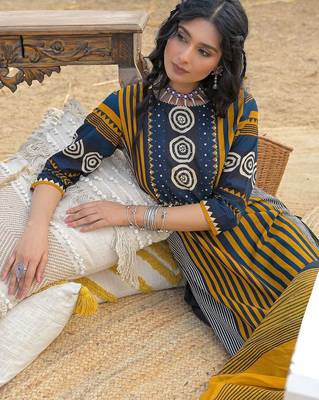 Women Printed Regular Thread Work Pure Cotton Kurta with Trousers & With Dupatta 3